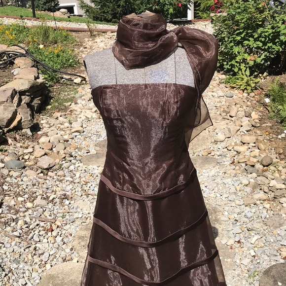 Bill Pesce Couture Full Length Brown Evening Gown - Picture 3 of 8